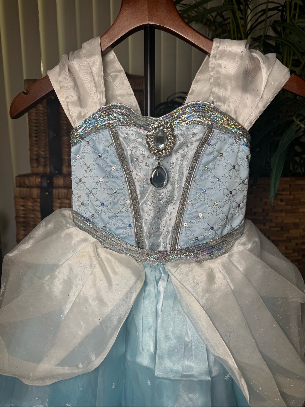 Disney limited edition Cinderella dress. Size 5 - Picture 3 of 7